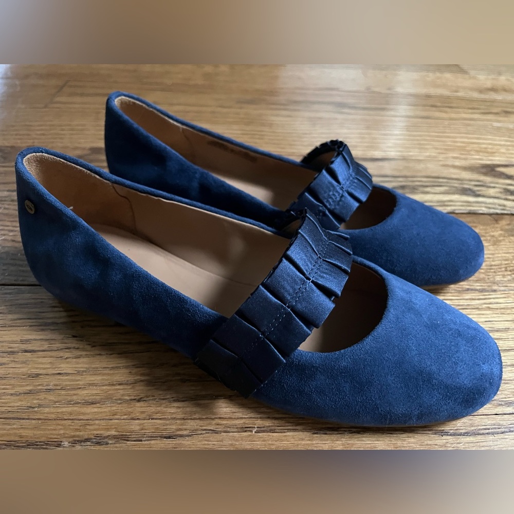 💙UGG Thea Ruffle Ballet flats ~ Size 7